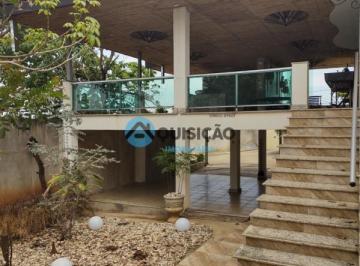 Casa · 700m² · 3 Quartos · 10 Vagas · LINDA CASA 3QTOS SENDO UM SUITE -LOTE 1000MTS BAIRRO JARDIM BRASILIA-BETIM