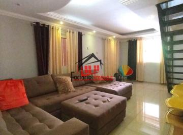 Casa · 100m² · 3 Quartos · 1 Vaga · Casa 3 quartos e 4 Vagas no Bairro Parque Recreio em Contagem!
