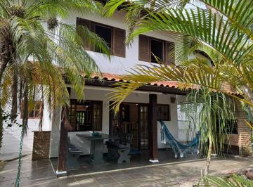 Casa de 4 quartos, São Sebastião · Casa no Condomínio do Barão em Boiçucanga – 4 Dormitórios, Varanda e Quintal