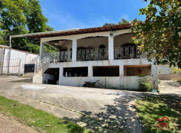 Casa · 250m² · 3 Quartos · 4 Vagas · Casa Ampla com 3 Quartos em Camburí, Maricá RJ– Conforto e Espaço por R$ 390.000