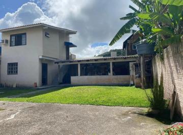 701205_ic1D5Cq47s_70120567f80a4b01ed1.jpg · Casa à Venda 280m² | 3 Quartos | 2 Banheiros | 2 Vagas | Área 688m² | Vila Nova - Imbituba/SC