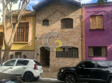 Casa · 240m² · 3 Quartos · Sobrado á venda na Bela Vista, 3 quartos e sem vaga de garagem