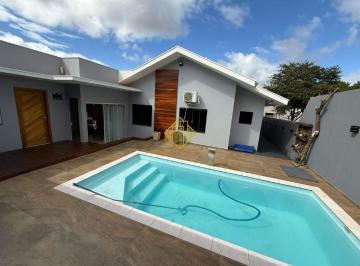Casa · 275m² · 3 Quartos · 2 Vagas · LINDA CASA PANCERA COM PISCINA EM TOLEDO-PARANÁ