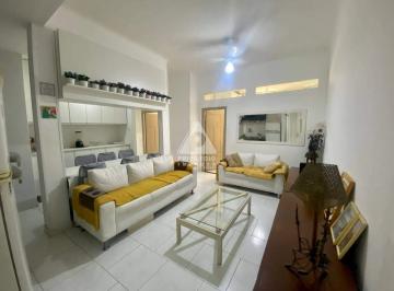 Apartamento · 70m² · 3 Quartos · Oportunidade em Copacabana: 3 quartos, sendo 1 suíte. Reformado!