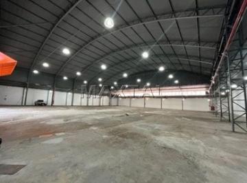 Comercial · 2600m² · 10 Vagas · Galpão totalmente reformado com 2.600m² e 10 vagas de garagem, na Região do Jaçanã.