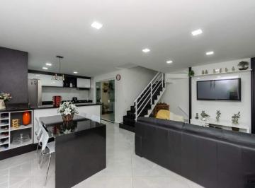 Casa · 200m² · 3 Quartos · 2 Vagas · Sobrado em condomínio próximo ao metrô Penha