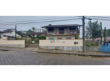 Casa · 220m² · 3 Quartos · Sobrado JOINVILLE - SC