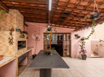Casa · 230m² · 5 Quartos · 3 Vagas · Casa de vila para venda com 5 quartos, sendo 3 suítes, 230m²