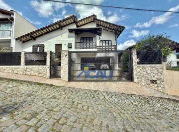 4da5d3bf5019789bf2d383c431490b9261d48966 · Linda residência no Badenfurt