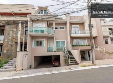 453f81a36193eb7c167d58afcd21f21c3792e960 · Sobrado com 3 quartos à venda no bairro Pinheirinho