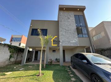 Casa · 200m² · 3 Quartos · 6 Vagas · Villa Suíça - Casa ampla de 2 quartos com excelente espaço Conforto e Segurança