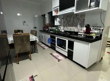 Casa · 100m² · 3 Quartos · 2 Vagas · Casa à venda - no Setor Central
