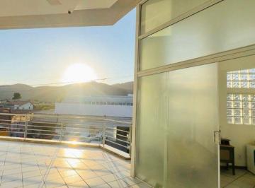 Comercial · 11m² · 1 Vaga · Sala em Piratininga, Niterói/RJ de 11m² para locação R$ 1.200,00/mes