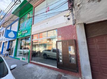 Comercial · 125m² · Loja/Salão em Centro - Macaé, RJ