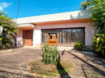 Casa · 177m² · 3 Quartos · 7 Vagas · CASA PLANA EM REGIÃO CENTRAL DE NOVO HAMBURGO