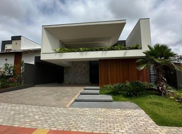 Casa · 207m² · 3 Quartos · 4 Vagas · Arquitetura Moderna, Localizado em Condomínio Fechado – Alphaville 4