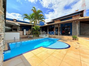 Casa · 310m² · 3 Quartos · 4 Vagas · Casa 3 Suítes, Área Gourmet c/ Churrasqueira + Piscina | Cond. Asa Branca