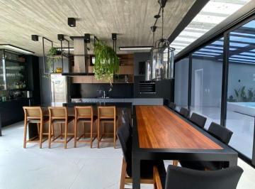Casa · 522m² · 4 Quartos · Casa à venda - no Balneário Camboriú