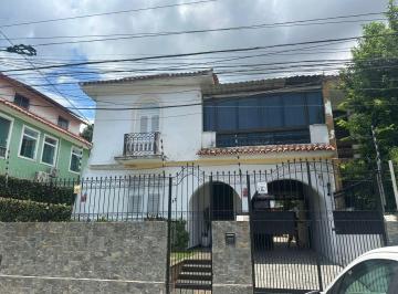 Casa de 6 quartos, Salvador · Casa ampla, 6/4 sendo 4 suítes, piscina. Bonfim, Salvador Bahia.