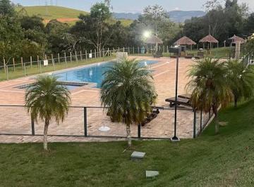 Casa de 3 quartos, Caçapava · Maravilhosa casa em Condomínio fechado Bella Vittà em Caçapava SP, com clube .