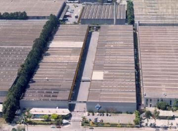 Comercial , Barueri · Galpão para locação com 1.706 m2 em Alphaville – Barueri