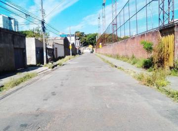 Casa · 180m² · 3 Quartos · 8 Vagas · TROCO CASA POR SITIO