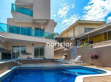 7ddaeadc52c35b29a68ca100e097f875db3aec59 · Exclusividade e Sofisticação no Alto da Lapa!  Descubra esta residência impecável, projetada para of