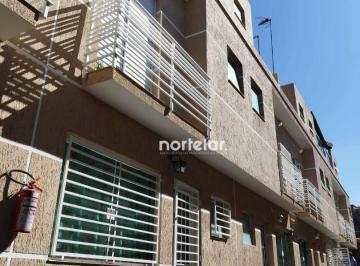 2d979d0862bdcaacc6271c1048621551034e28ab · Sobrado com 2 suítes à venda em Cond. fechado