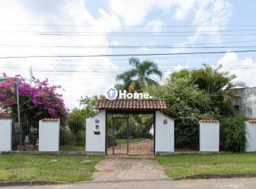 Casa · 160m² · 3 Quartos · 4 Vagas · Casa em Vila Nova, Porto Alegre! Com 160m² de área privativa e um total de 899m²