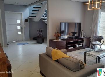 Casa · 296m² · 4 Quartos · 3 Vagas · CASA À VENDA NO CONDOMÍNIO JATOBÁS, COM 04 QUARTOS, BAIRRO ENGORDADOURO!