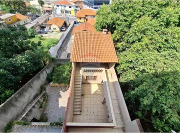 Casa · 290m² · 4 Quartos · 4 Vagas · Casa para locação com 290m², 3 dormitórios, sendo 1 suíte, 4 vagas de garagem coberta e edícula com 
