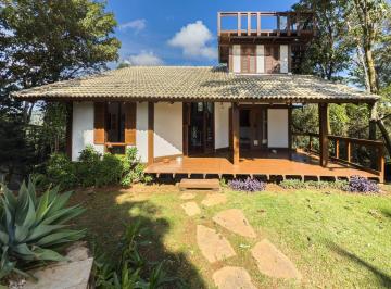 Casa · 395m² · 4 Quartos · 3 Vagas · Casa Exuberante à Venda com Vista Deslumbrante para o Vale do Ville de Montagne