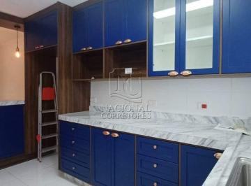 Casa · 200m² · 3 Quartos · 6 Vagas · Sobrado à venda, 3 quartos, 1 suíte, 6 vagas, Vila Scarpelli - Santo André/SP