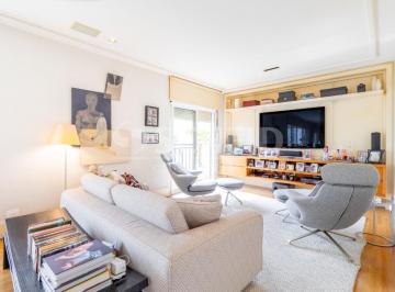 Apartamento · 210m² · 3 Quartos · 3 Vagas · Apartamento tipo para venda com 3 quartos, sendo 3 suítes, 210m²