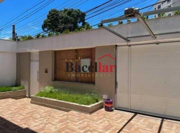 Casa · 350m² · 4 Quartos · 2 Vagas · Casa de rua : / Residencial / Jardim Guanabara