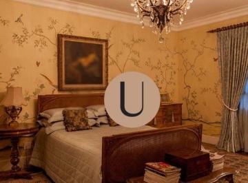 bd6d1f4453676b21bdfaac757bbaa415b43bed3c · Oportunidade Exclusiva no Jardim América Terreno totalmente plano, com 2.602,00 m² e uma testada de 