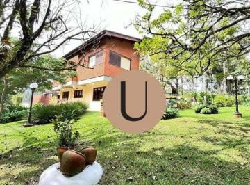 34fce318bdfb9d869df18f80ccfdb5a1fcccbe1c · Casa de esquina com 4 suites em Aldeia da Serra!