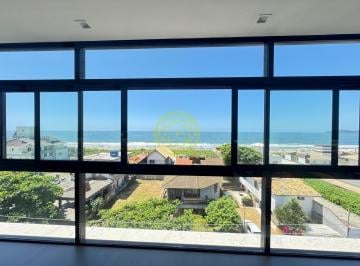 Apartamento · 132m² · 3 Quartos · 3 Vagas · Pertinho do Mar!!