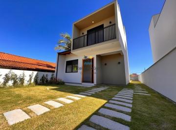 Casa · 94m² · 3 Quartos · 1 Vaga · Casa à venda em Garopaba/SC