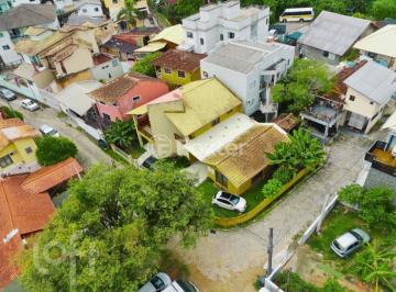f2866a63 · Casa, 3 dormitórios, 227 m², em Lagoa da Conceição