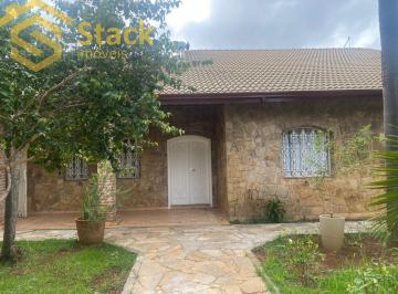 Foto 01 · Casa para alugar, contendo 4 Quartos e 7 banheiros, são 600 m² de area util, Localizada no Condomíni