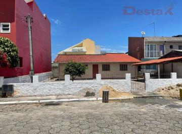 Casa · 75m² · 2 Quartos · 3 Vagas · Casa no Bairro Centro  -  Biguaçu