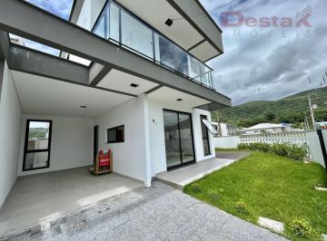 Casa · 138m² · 3 Quartos · 2 Vagas · Sobrado em Forquilhas  -  São José