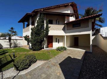 Casa · 3 Quartos · 2 Vagas · Casa em Centro - Biguaçu, SC
