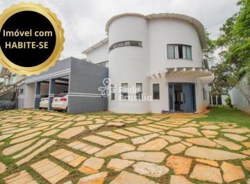 Casa · 453m² · 6 Quartos · 3 Vagas · Condomínio Ville de Montagne - Casa à venda, com Habite-se, 4 suítes e casa de apoio, Jardim Botânic
