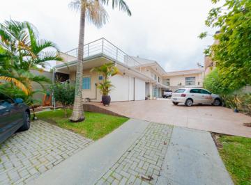 irsmcd0NbkiUQN36XDMax57MLDEgv6I2iAnqTSyK.jpg · Linda casa comercial no Ahu Imóvel espaçoso, bem localizado e ideal para sua empresa.