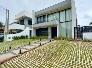 Casa · 365m² · 5 Quartos · 4 Vagas · Maravilhosa Casa à Venda em Ubatuba no Condomínio Salga