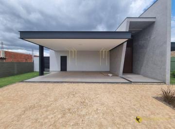 6dfab3c92eb26bcd86700cec5441439b88417f47 · Casa térrea com 4 suites, piscina com borda infinita e amplos ambientes