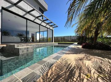 16b00ae79f06bfe6e8120695076356bf71ed9a55 · Casa com 4 dormitórios à venda, 513 m² por R$ 3.900.000,00 - Condomínio Campos de Santo Antônio II -