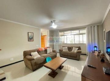 Casa · 156m² · 3 Quartos · 3 Vagas · Sobrado à venda com 156m², 3 quartos sendo 2 suítes, 4 banheiros, sala para 2 ambientes e garagem